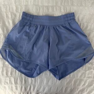 LULULEMONN HOTTY HOT SHORTS length 4”